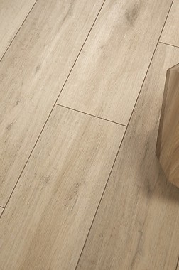 What should we choose for our floors - wood, floor panels or wood-like tiles? 2