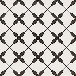 Patchwork Clover Black Pattern