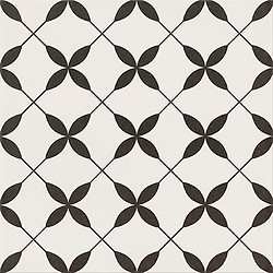 Patchwork Clover Black Pattern